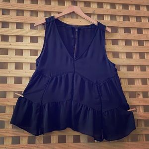 Jessica Simpson top